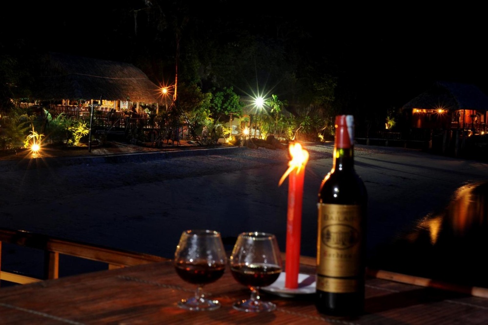 Cat Ba Sandy Beach Resort Main image